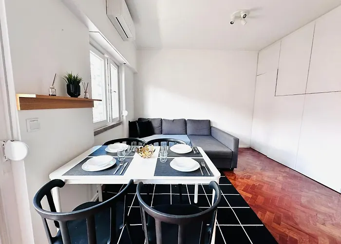 The Redondo House - No 4e2 - Comfortable One-bedroom Апартаменти