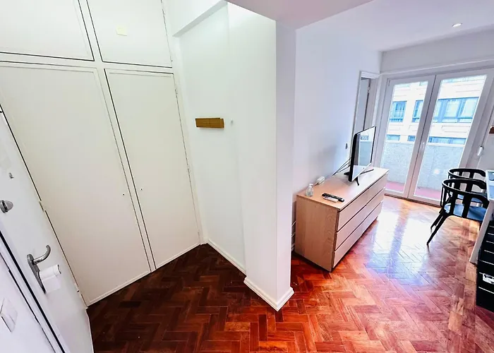 The Redondo House - No 4e2 - Comfortable One-bedroom